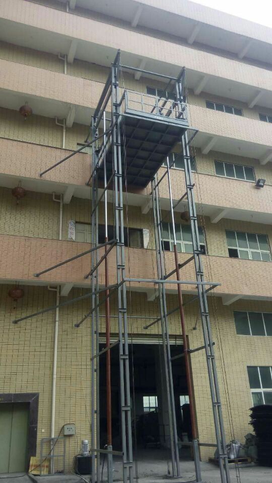 车间货梯实图 车间货梯图片