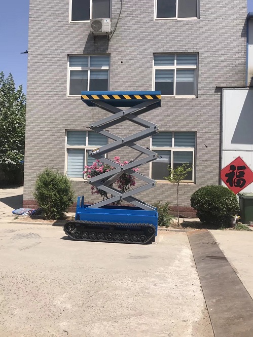 履带升降机实图 履带升降机图片