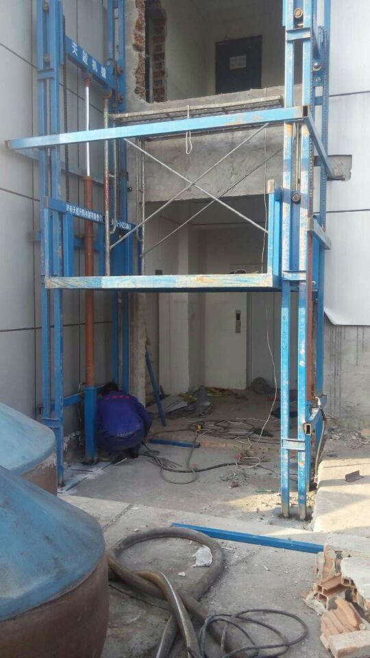 货梯升降机 导轨式货梯