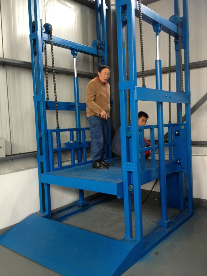 海口货梯 海口货梯图片