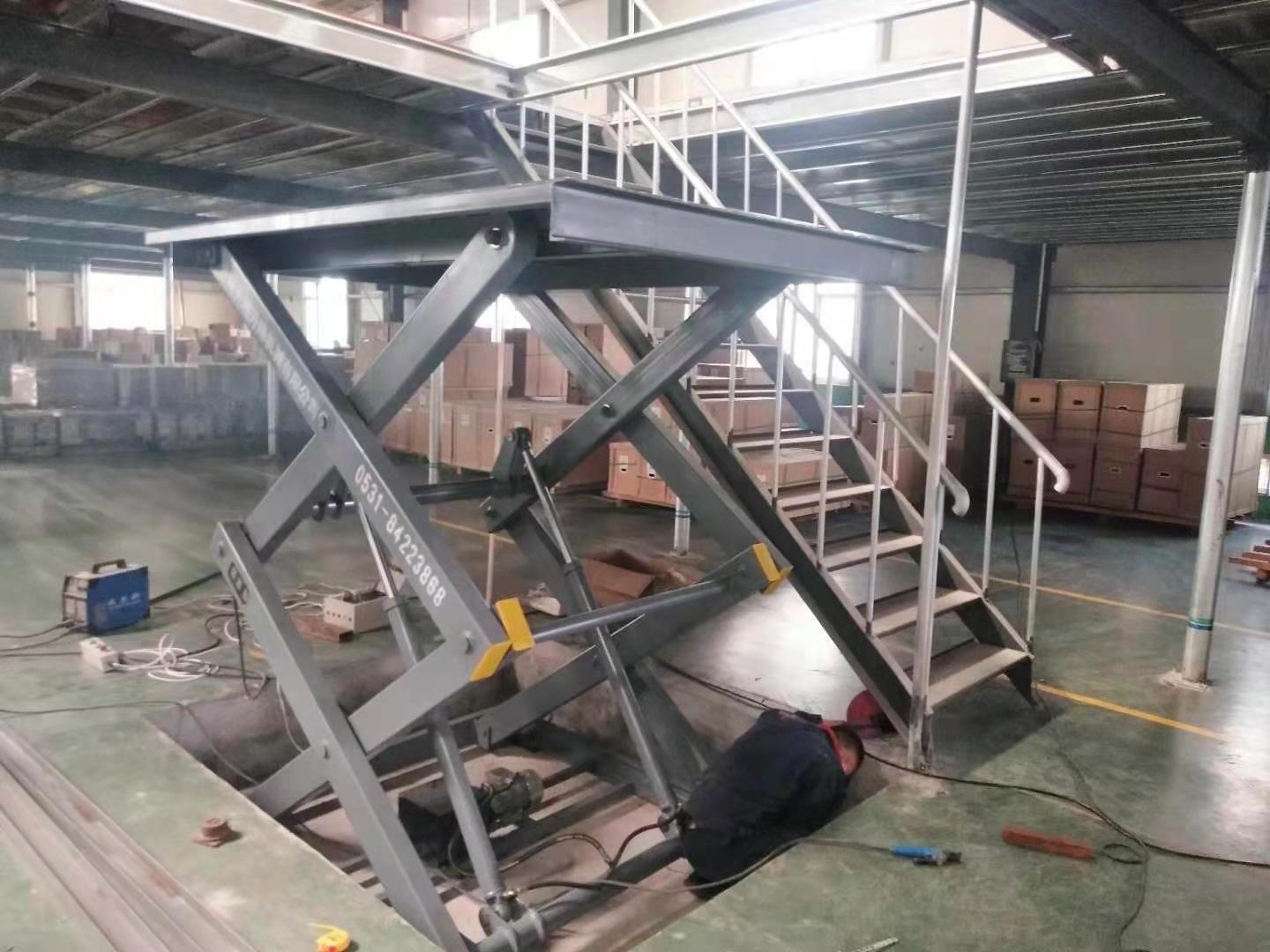 液压升降机图片 液压升降机